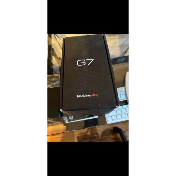 NEW Blackline Safety G7c Gas Detector – Complete w/ Manual, USB Cable, Box - Picture 3 of 3